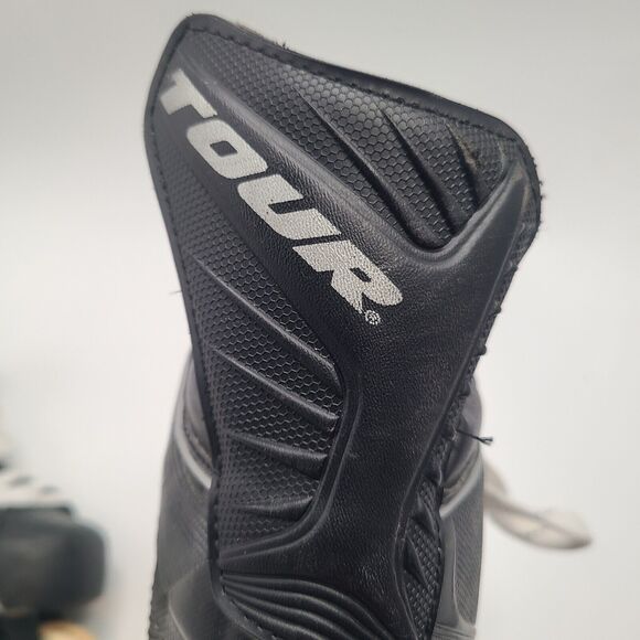 Youth Inline Roller Hockey Skates. Tour Code 5 XT Eviction Youth Size 6 - Picture 8 of 14